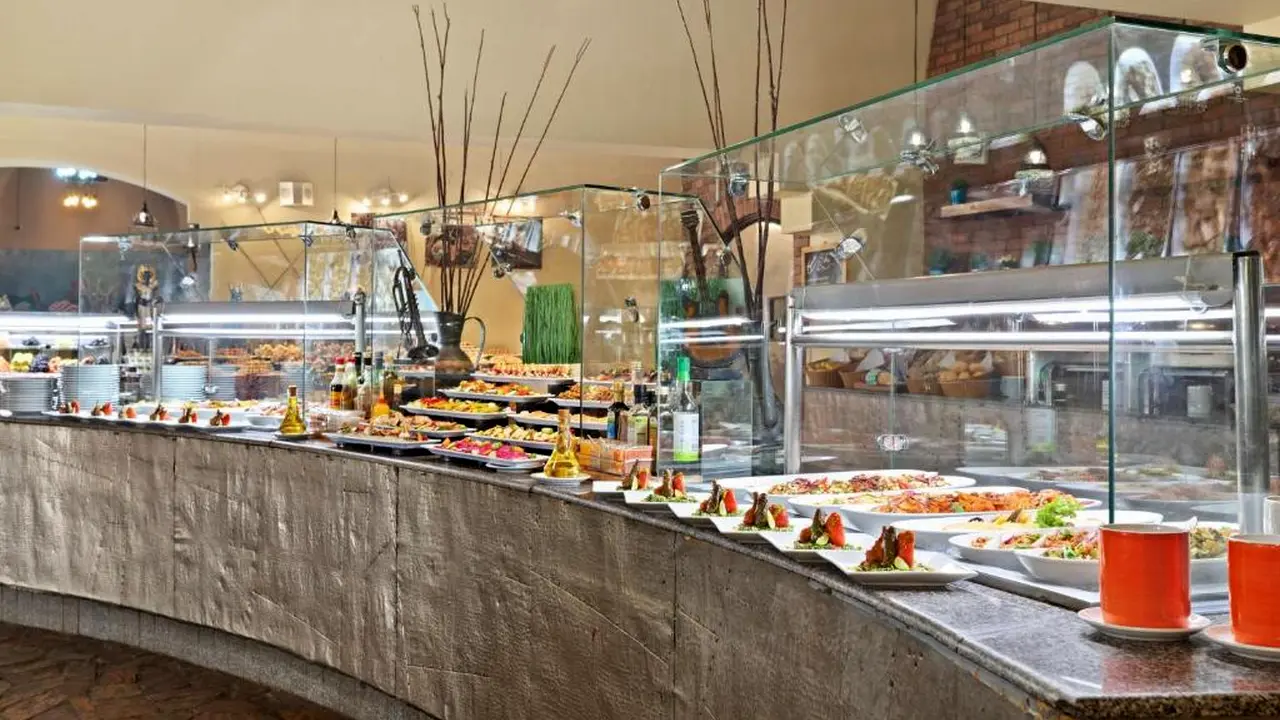 الفندق راديسون بلو - القصير